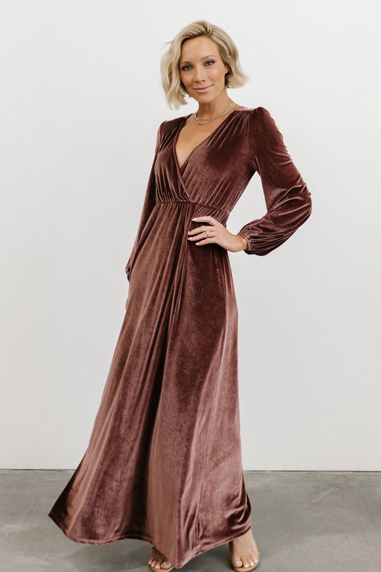 sadie-velvet-maxi-dress-dusty-plum-454890_1920x.progressive