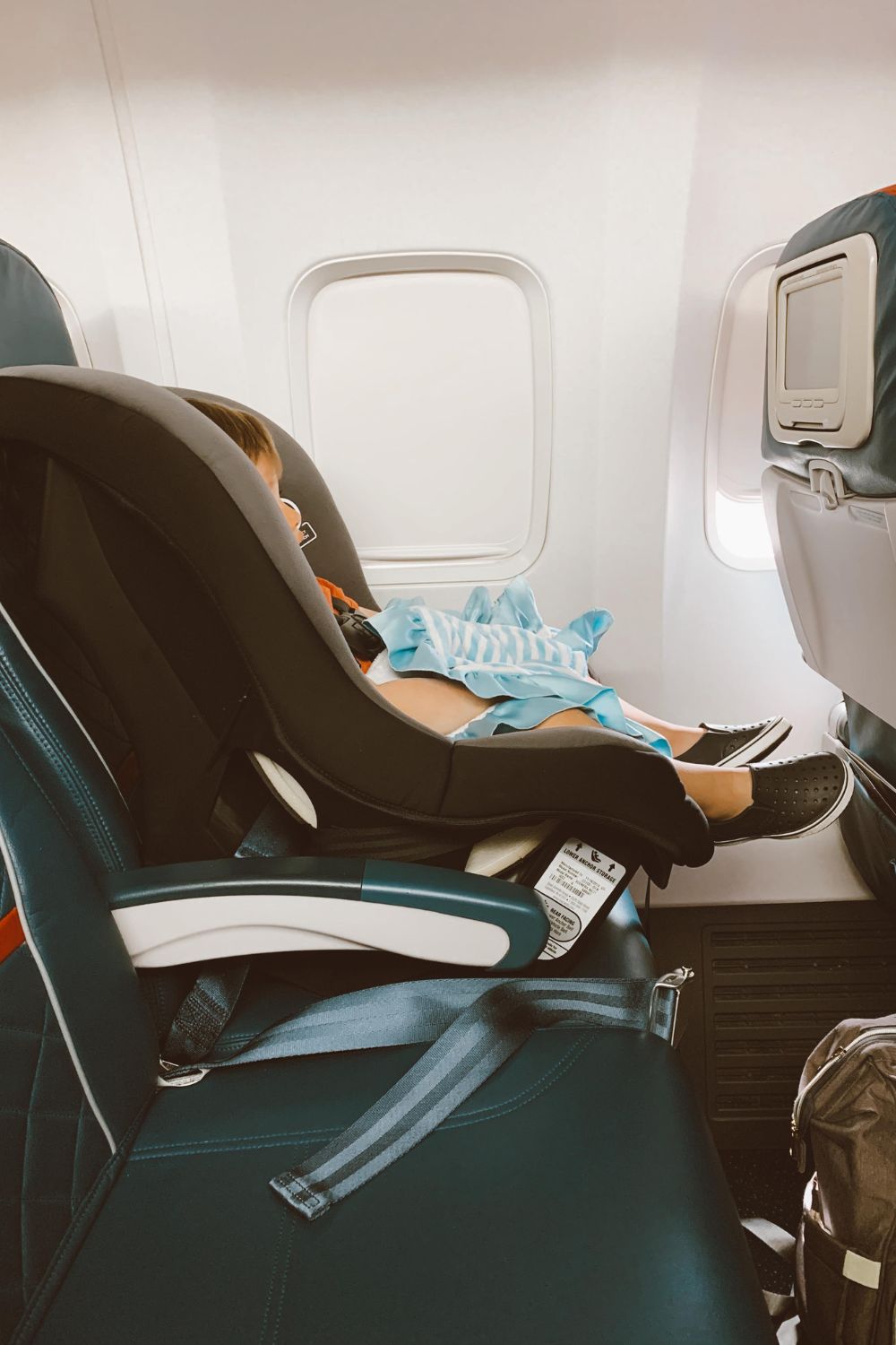 The Best Lightweight Car Seat for Flying Coco's Caravan